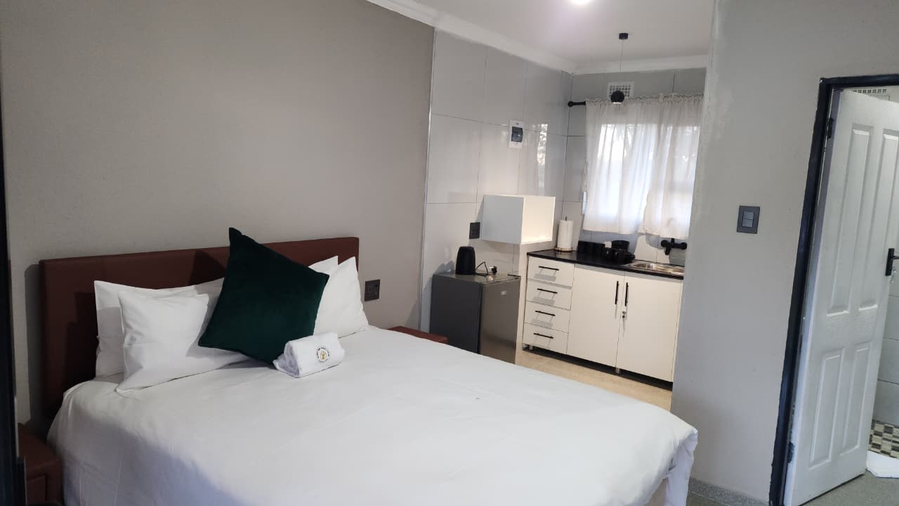 Suite 1 - wide view showing full room layout